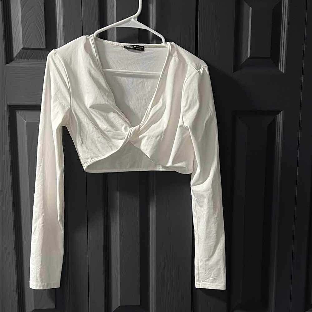 Elegant White Long Sleeve Crop Top
